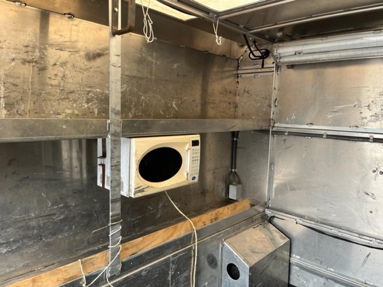 2012 Ford F-550 4WD CREW CAB SERVICE BOX 6.7L POWER STROKE DIESEL Photo