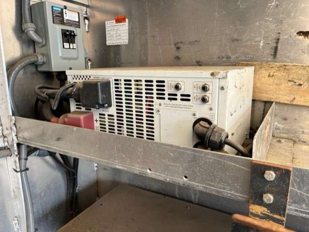 2012 Ford F-550 4WD CREW CAB SERVICE BOX 6.7L POWER STROKE DIESEL Photo