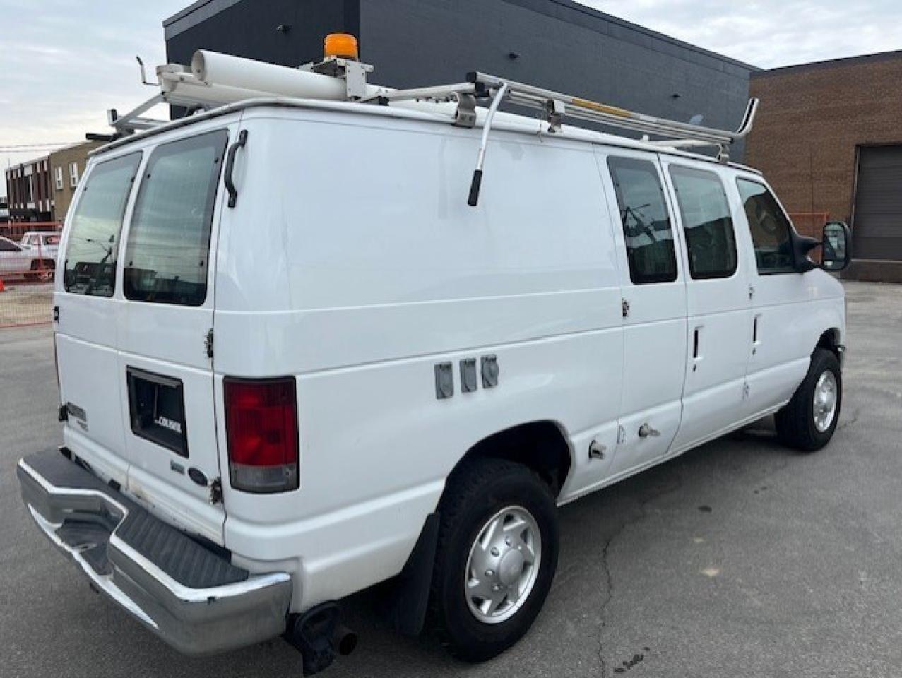 2012 Ford Econoline E-350 **LADDER RACKS-SHELVES-POWER INVERTER** Photo4