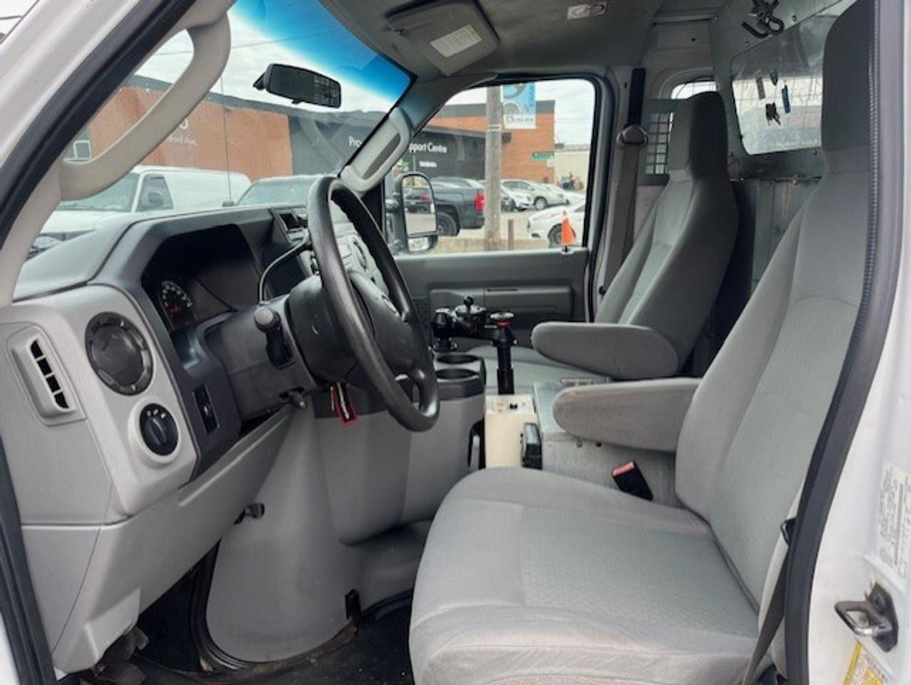 2012 Ford Econoline E-350 **LADDER RACKS-SHELVES-POWER INVERTER** Photo