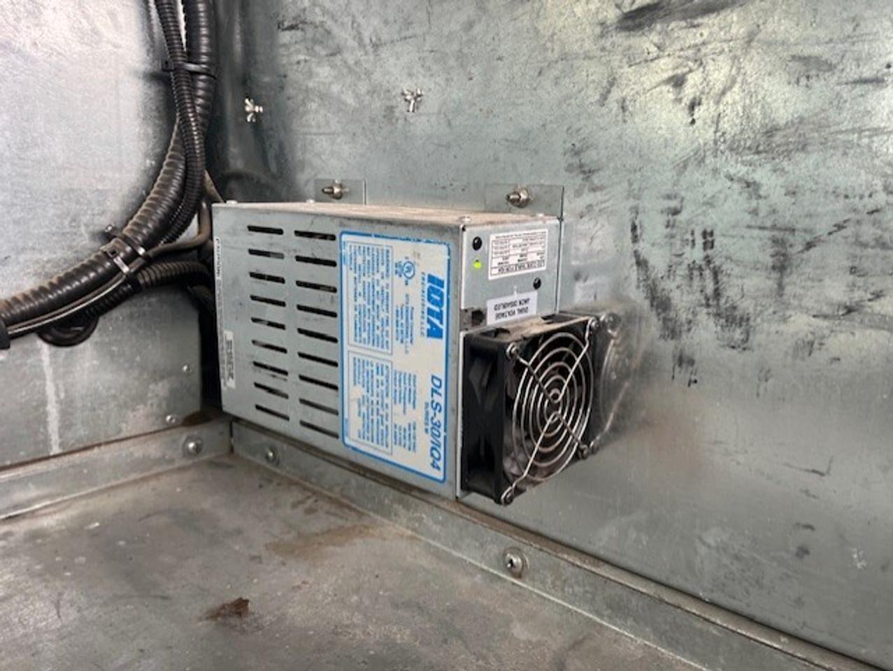 2012 Ford Econoline E-350 **LADDER RACKS-SHELVES-POWER INVERTER** Photo