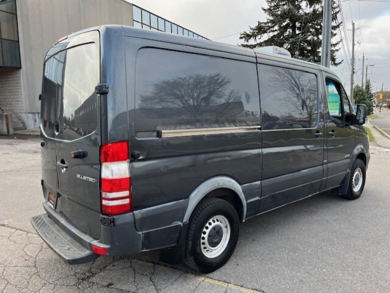 2015 Mercedes-Benz Sprinter 2500 144 WB *ZONOTTI REEFER REFRIFGERATION SYSTEM* Photo