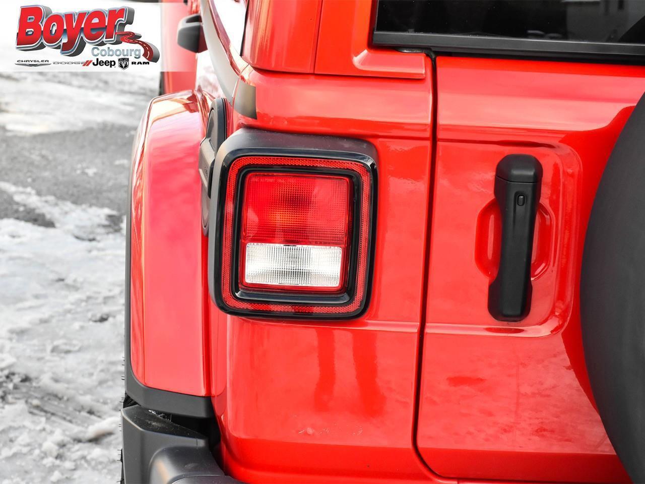 2021 Jeep WRANGLER UNLIMITED Sahara Photo