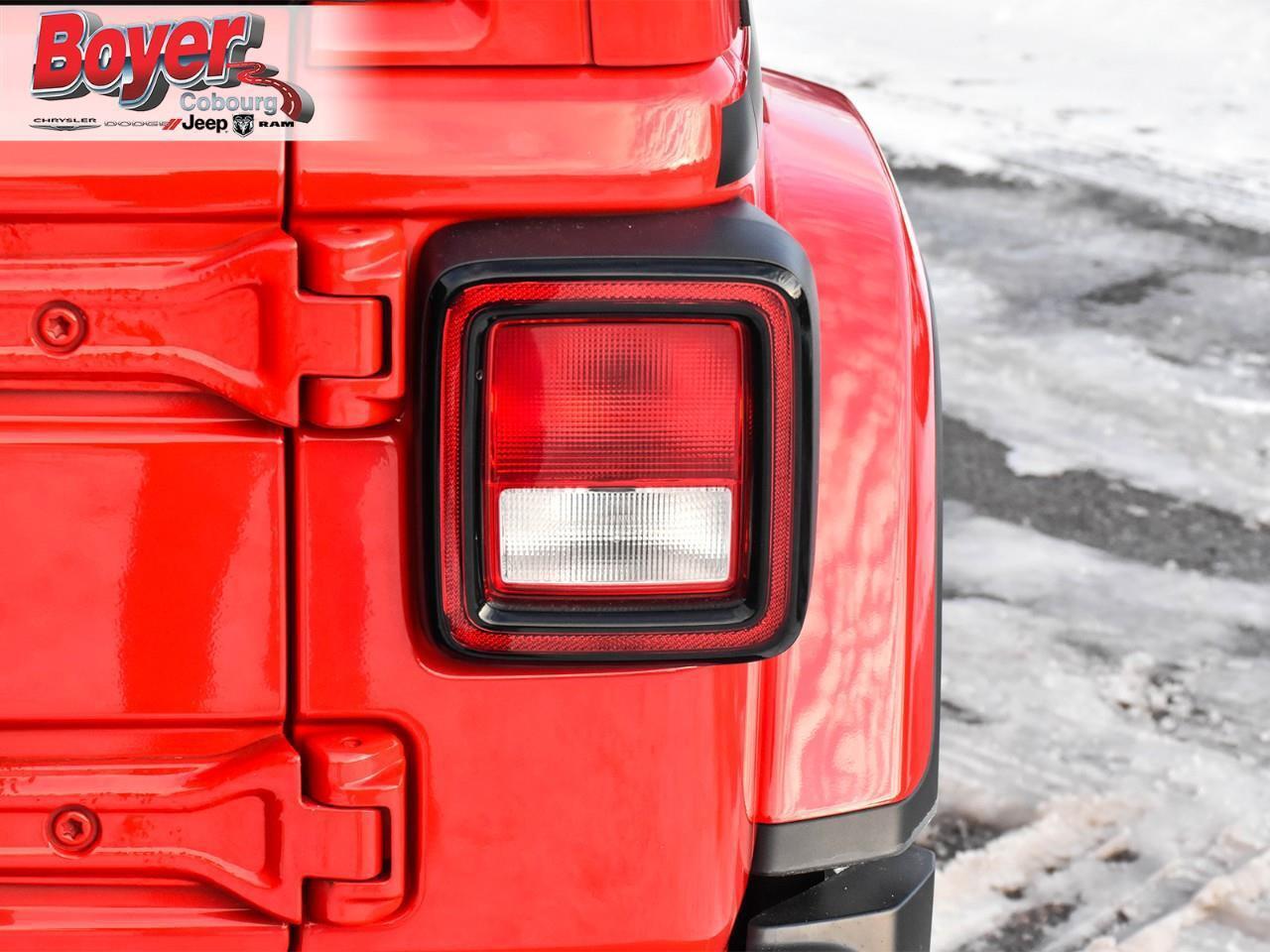 2021 Jeep WRANGLER UNLIMITED Sahara Photo