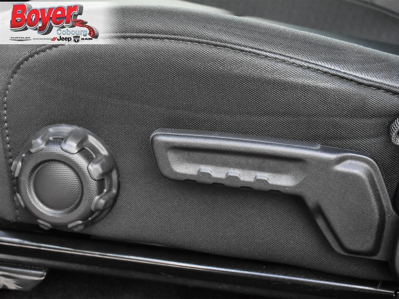 2021 Jeep WRANGLER UNLIMITED Sahara Photo