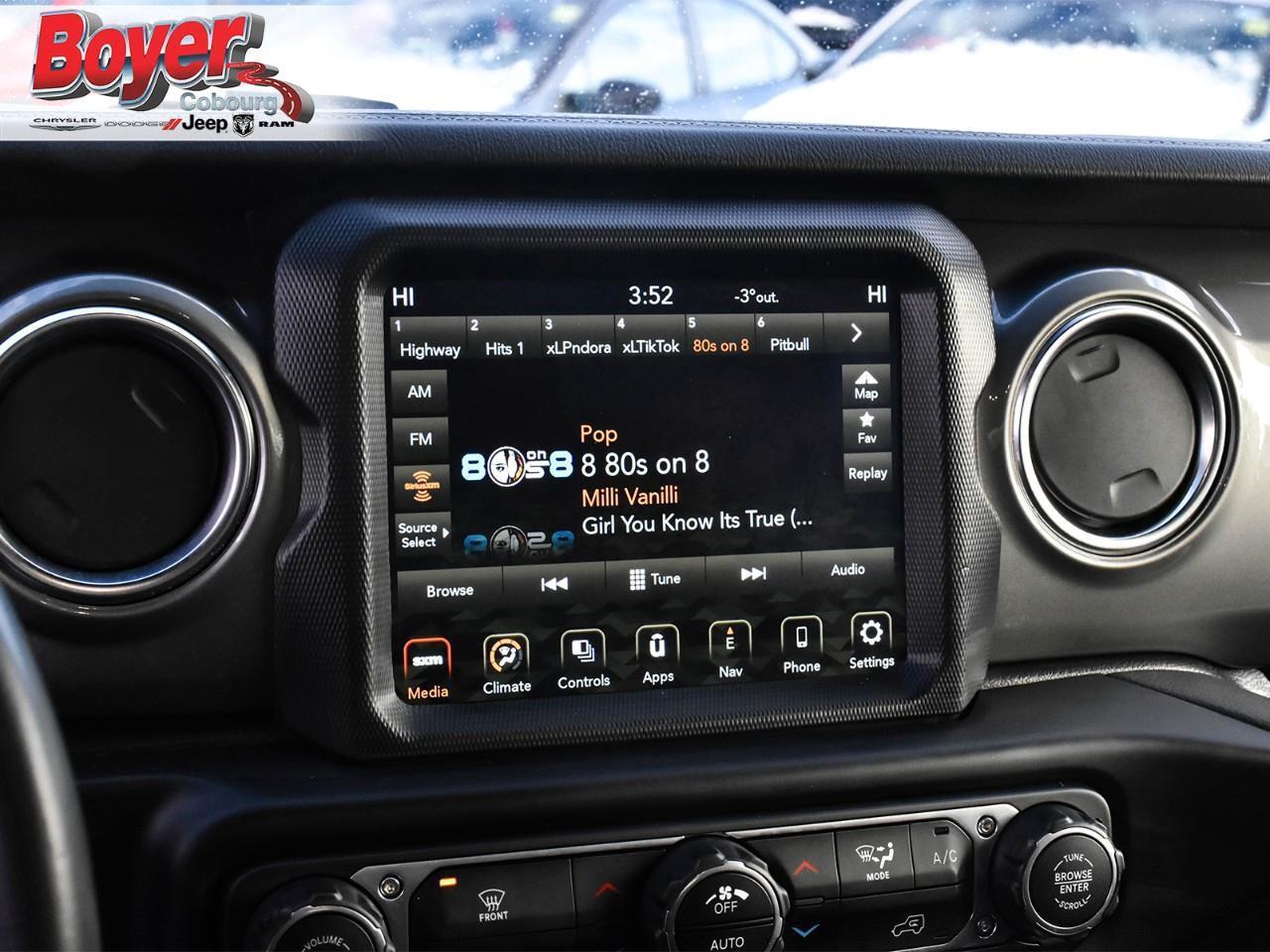 2021 Jeep WRANGLER UNLIMITED Sahara Photo