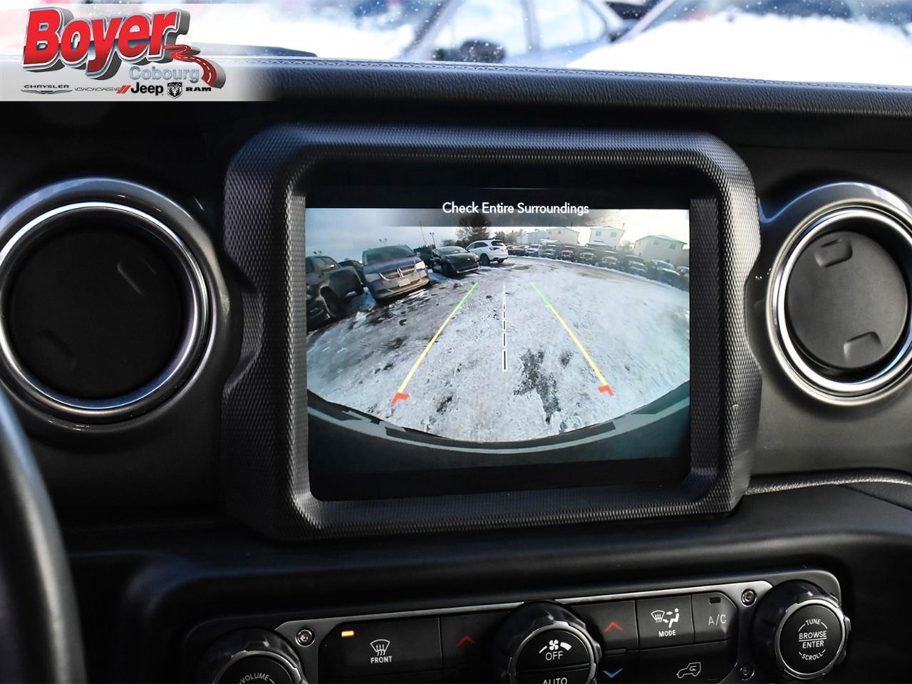 2021 Jeep WRANGLER UNLIMITED Sahara Photo