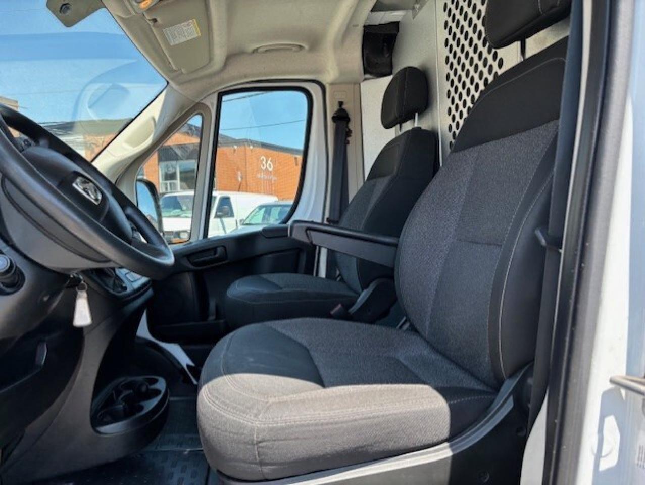 2020 RAM ProMaster Cargo Van 1500 LOW ROOF 118 WB BACK UP CAMERA-CERTIFIED-FINA Photo