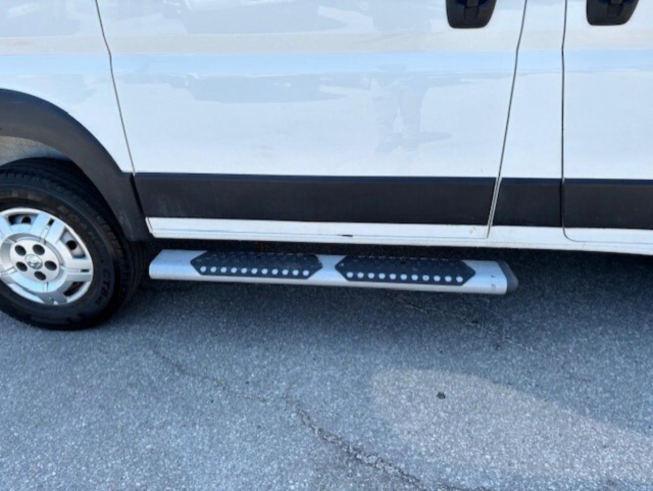 2020 RAM ProMaster Cargo Van 1500 LOW ROOF 118 WB BACK UP CAMERA-CERTIFIED-FINA Photo