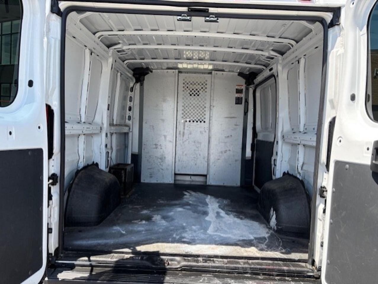 2020 RAM ProMaster Cargo Van 1500 LOW ROOF 118 WB BACK UP CAMERA-CERTIFIED-FINA Photo