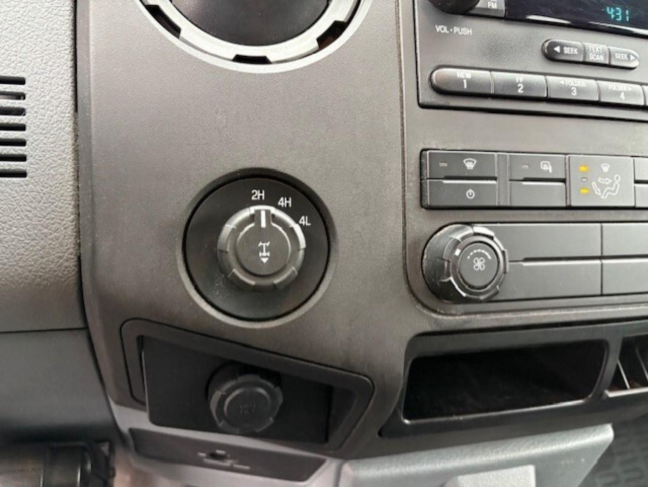 2012 Ford F-250 4WD SUPER CAB-SHORT BOX-CAP-CARGO SLIDE-CERTIFIED Photo