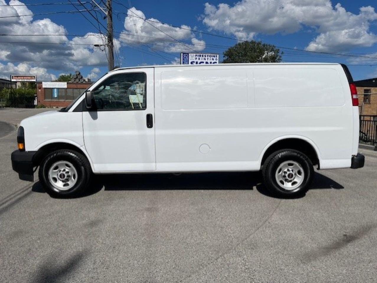 2020 GMC Savana Cargo Van 2500 **V6-1 OWNER-NO WINDOWS-BACK UP CAMERA** Photo