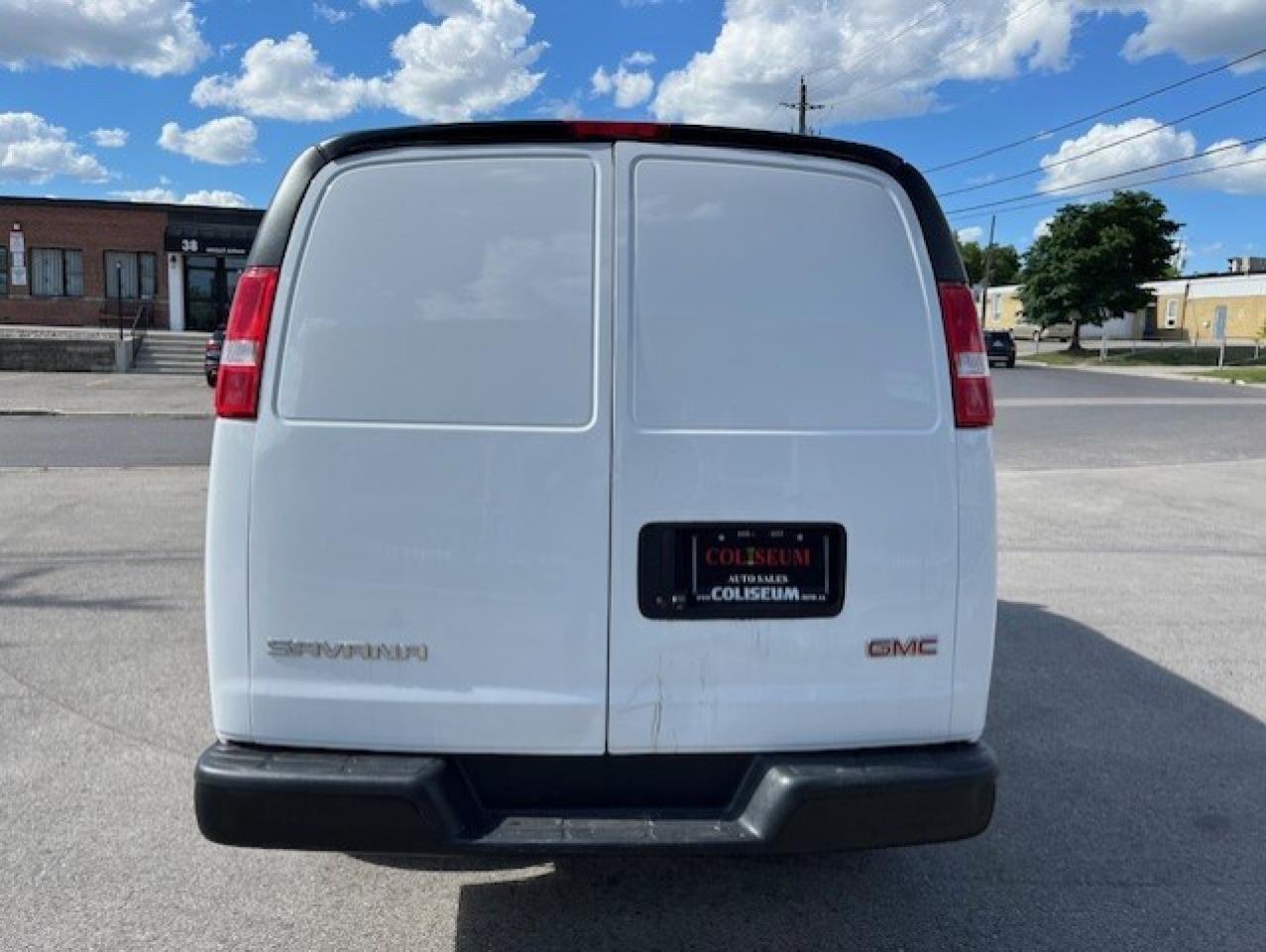 2020 GMC Savana Cargo Van 2500 **V6-1 OWNER-NO WINDOWS-BACK UP CAMERA** Photo3
