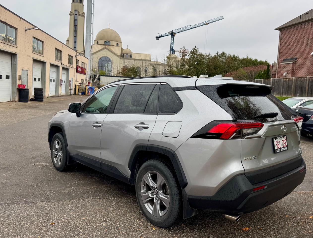 2022 Toyota RAV4 XLE AWD Photo4