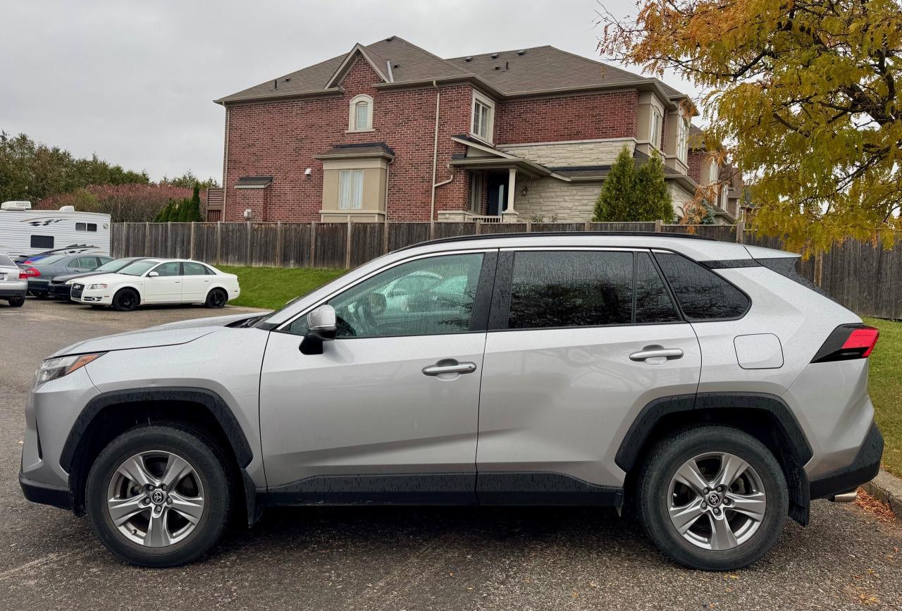 2022 Toyota RAV4 XLE AWD Photo