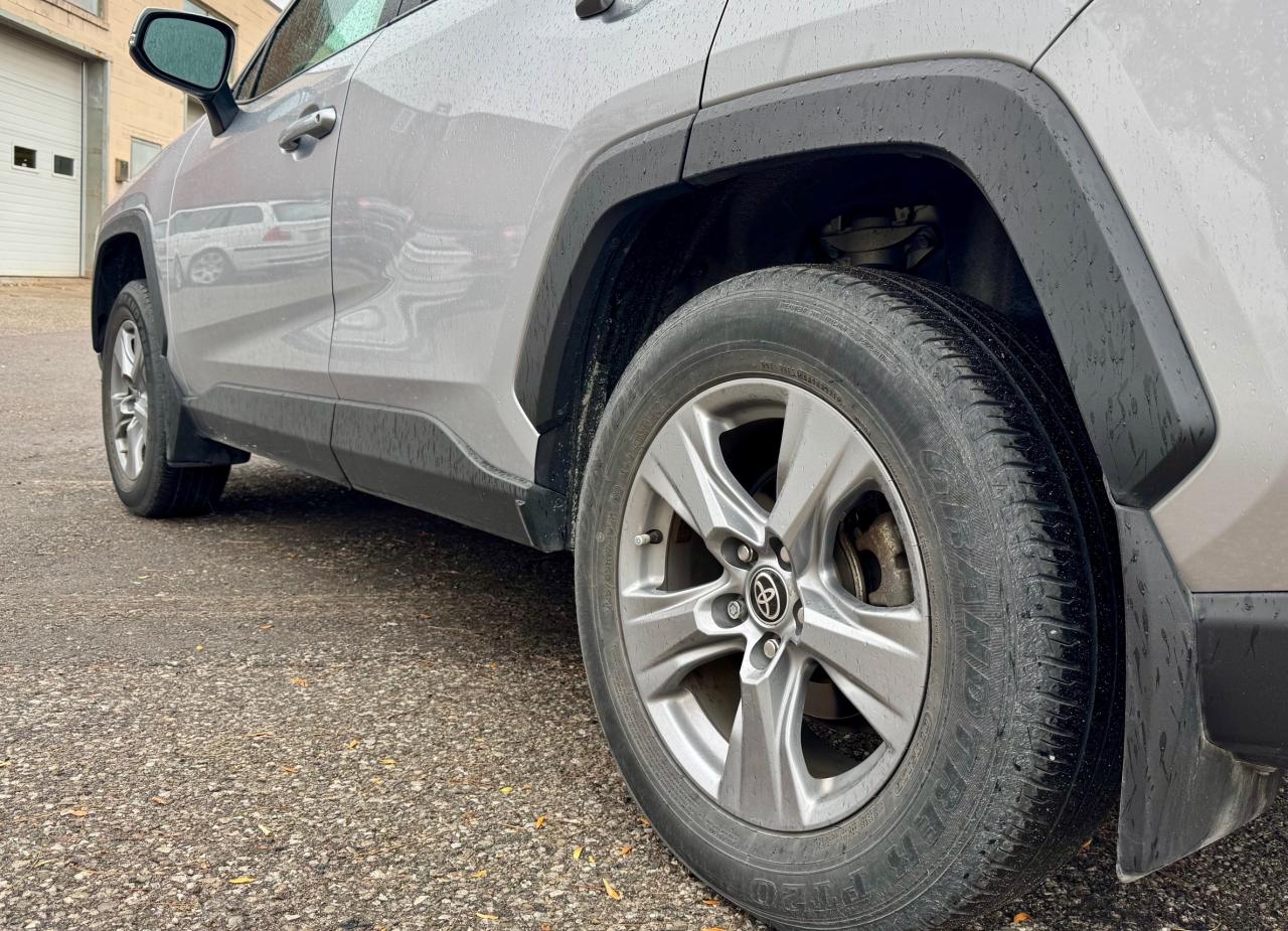 2022 Toyota RAV4 XLE AWD Photo