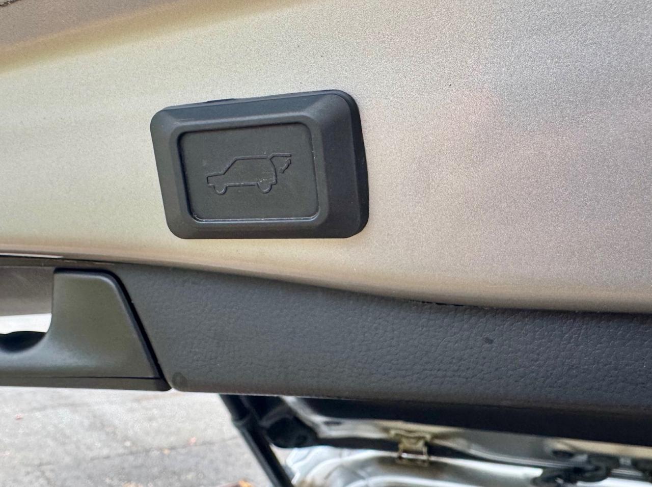 2022 Toyota RAV4 XLE AWD Photo