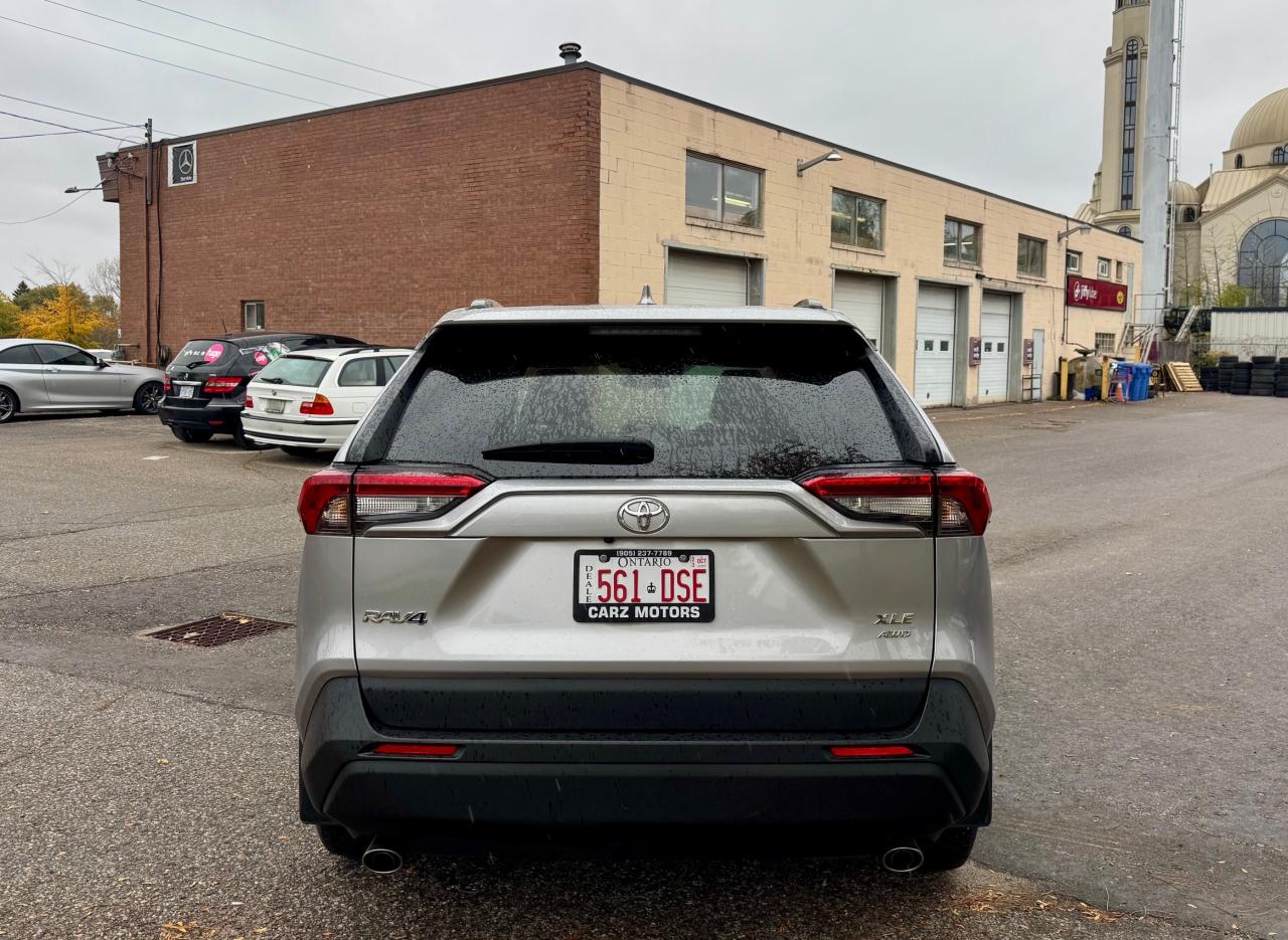 2022 Toyota RAV4 XLE AWD Photo