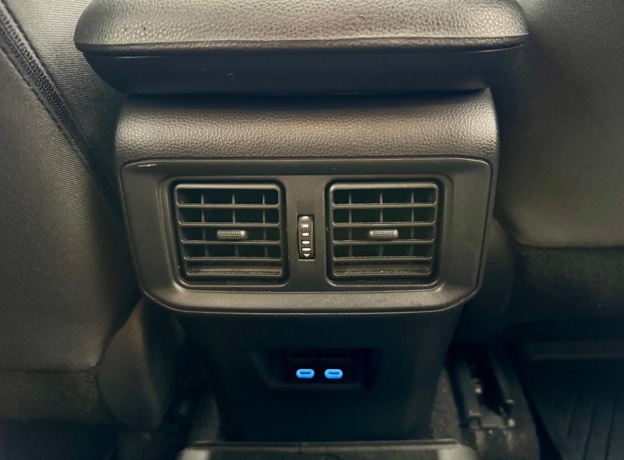 2022 Toyota RAV4 XLE AWD Photo