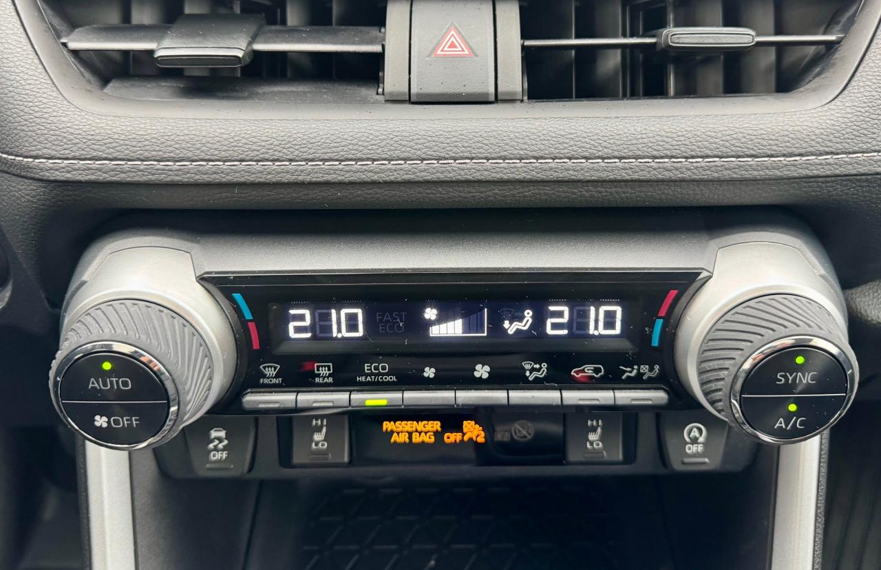 2022 Toyota RAV4 XLE AWD Photo