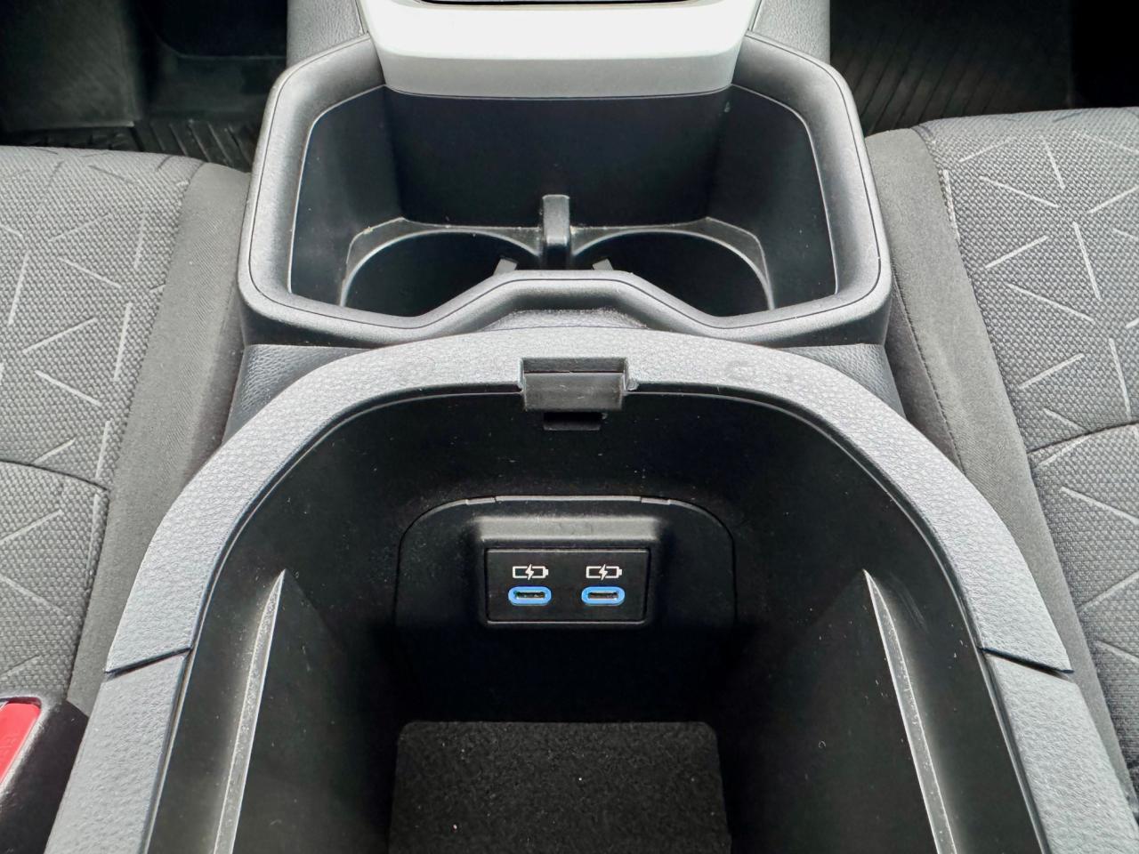 2022 Toyota RAV4 XLE AWD Photo