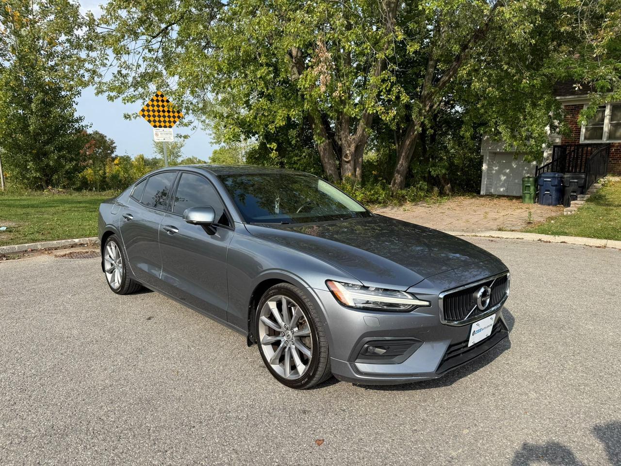 2019 Volvo S60 Momentum - T6 AWD - Apple CarPlay / Android Auto ! Photo