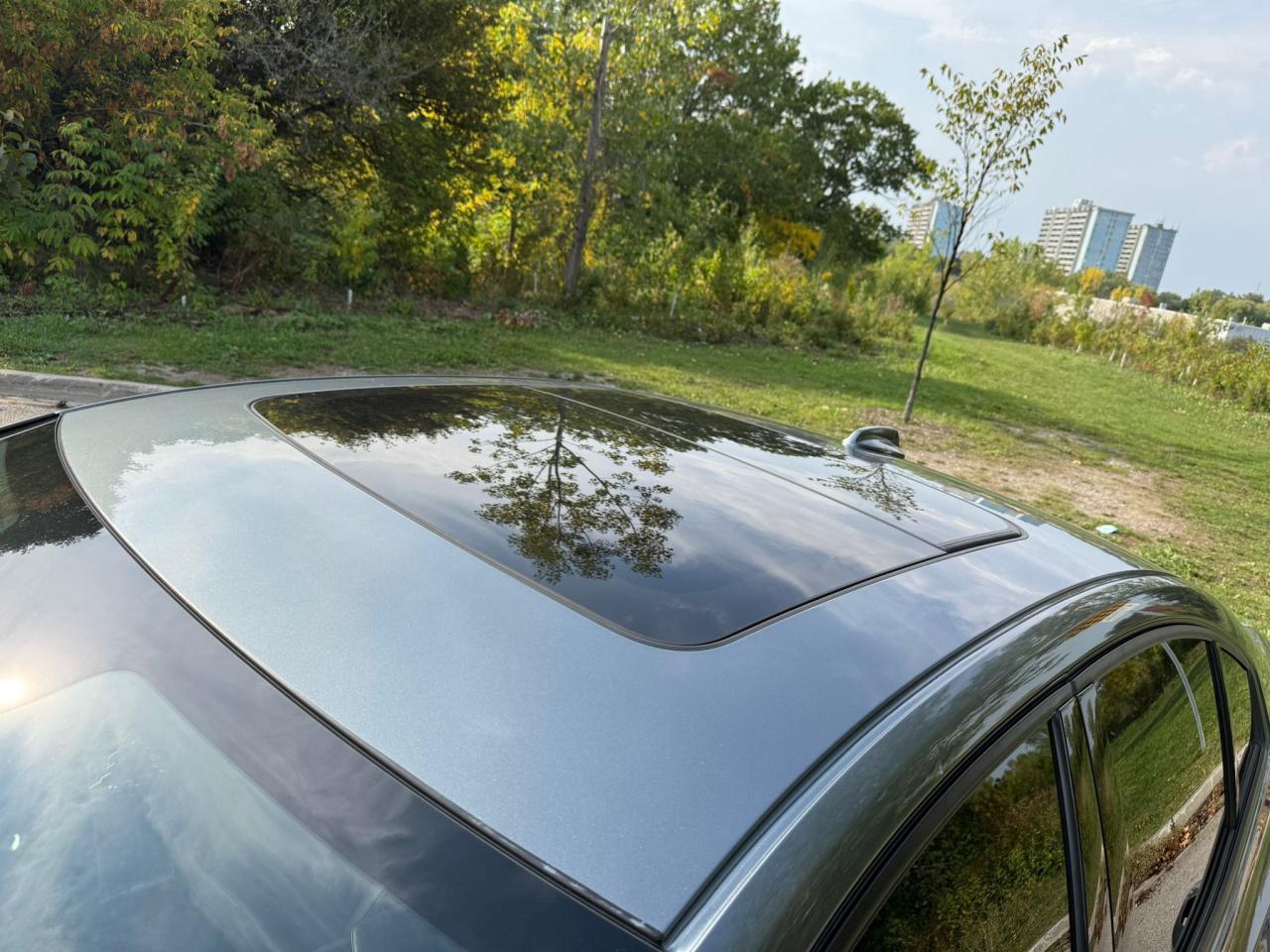 2019 Volvo S60 T6 AWD Momentum Photo