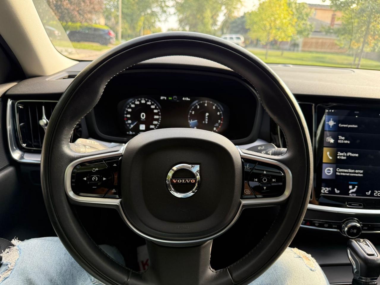 2019 Volvo S60 T6 AWD Momentum Photo