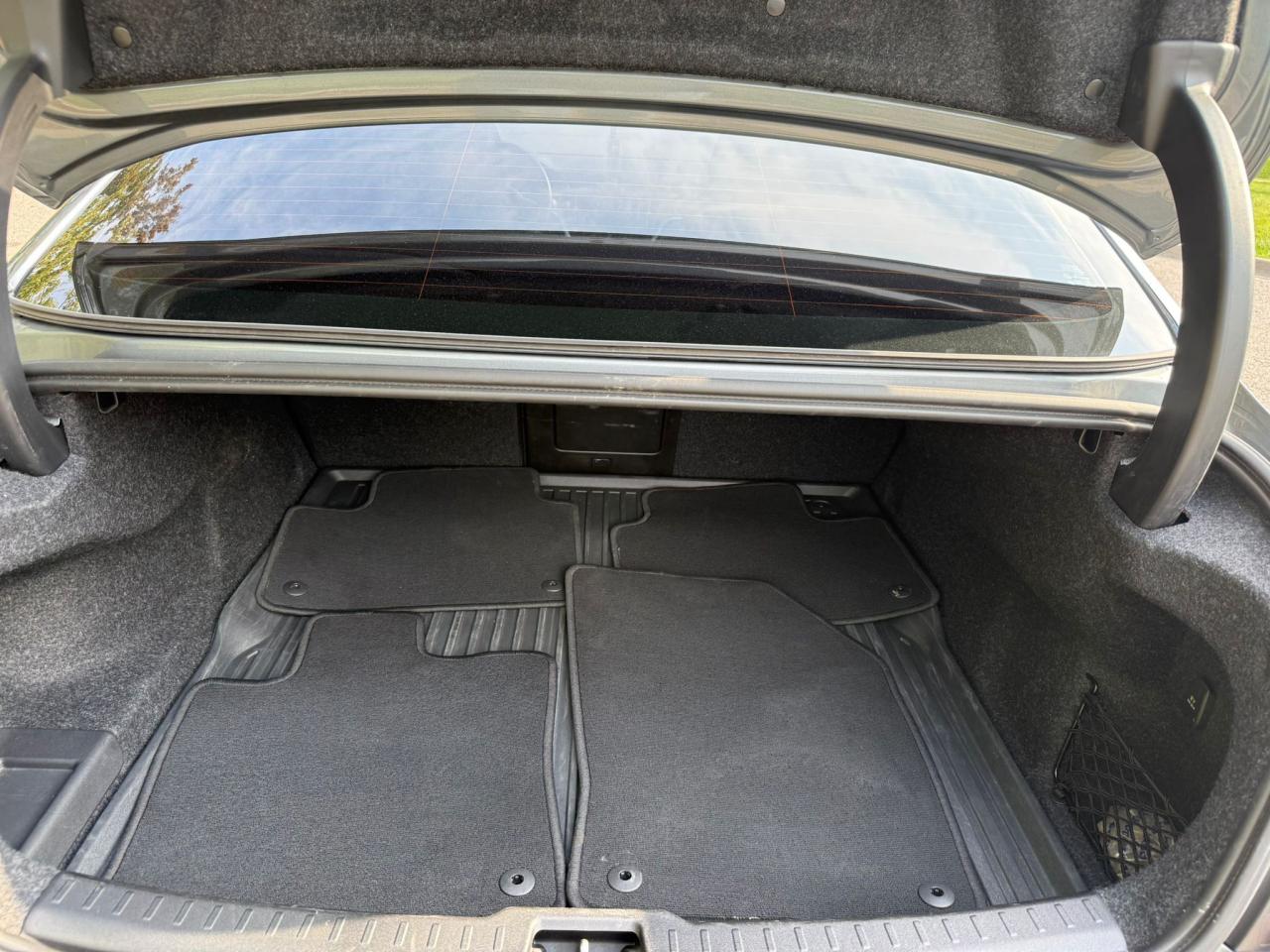 2019 Volvo S60 Momentum - T6 AWD - Apple CarPlay / Android Auto ! Photo