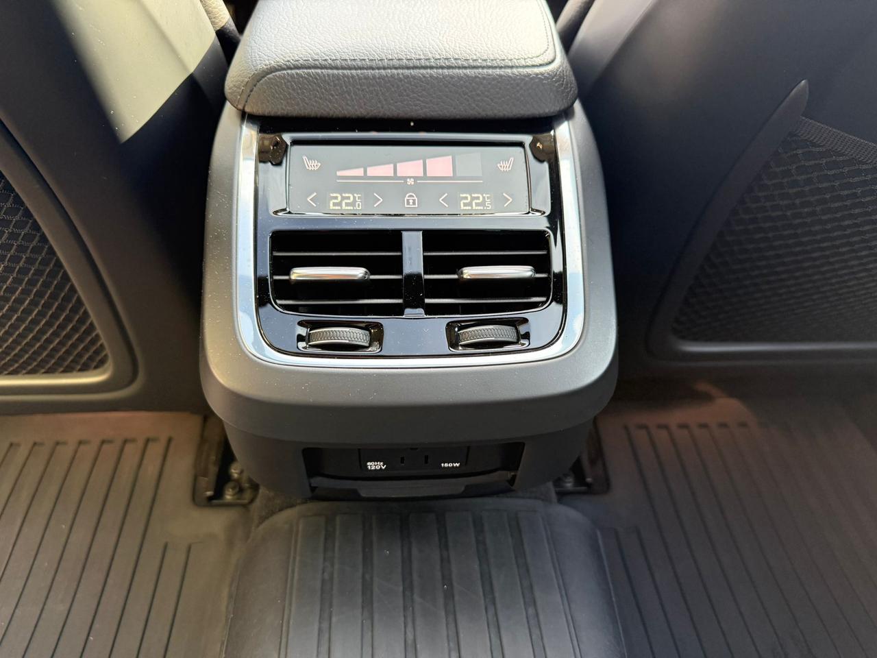 2019 Volvo S60 Momentum - T6 AWD - Apple CarPlay / Android Auto ! Photo