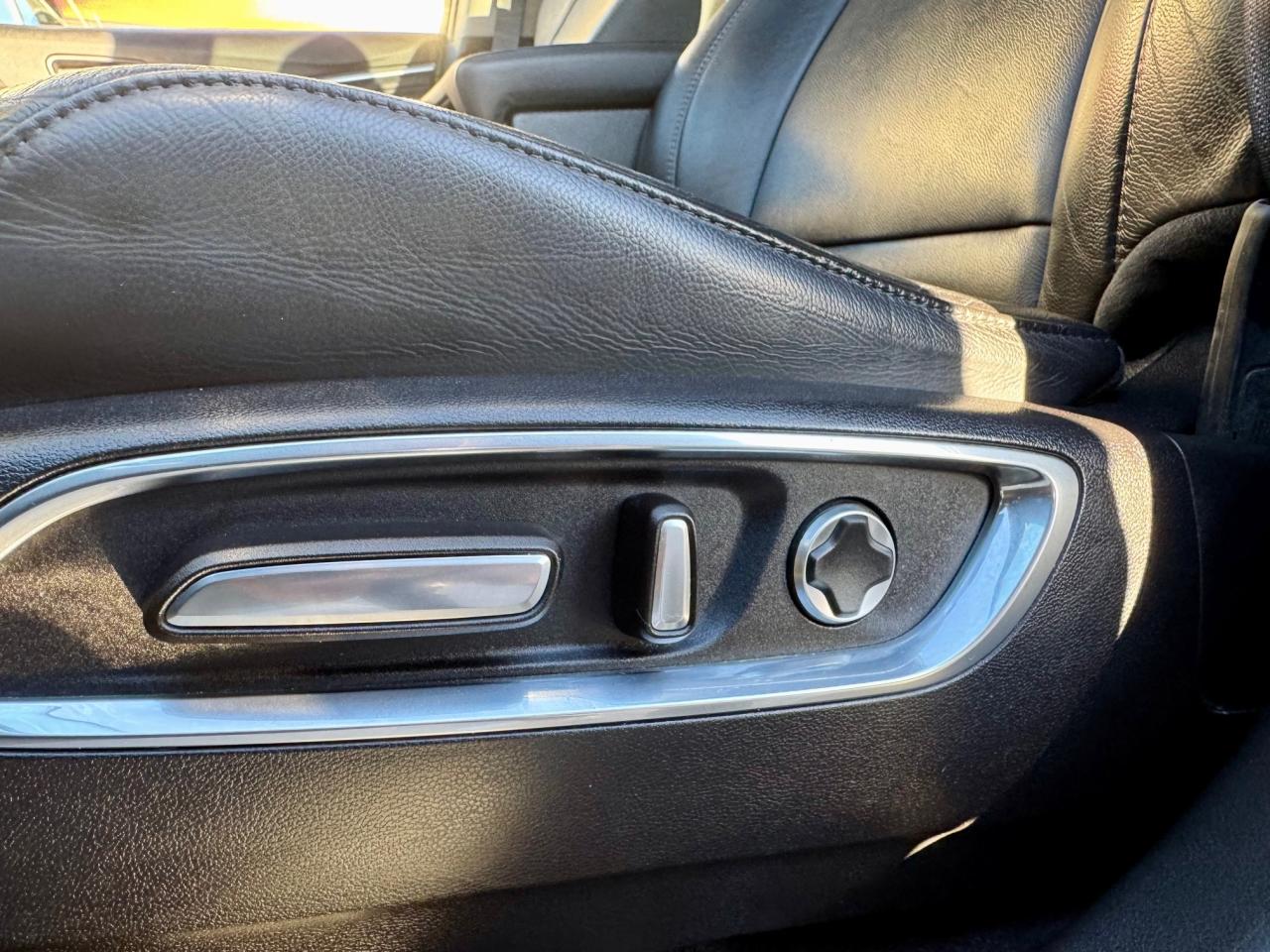 2019 Acura MDX Tech SH-AWD Certified OneOwner NoAccidents MintCon Photo