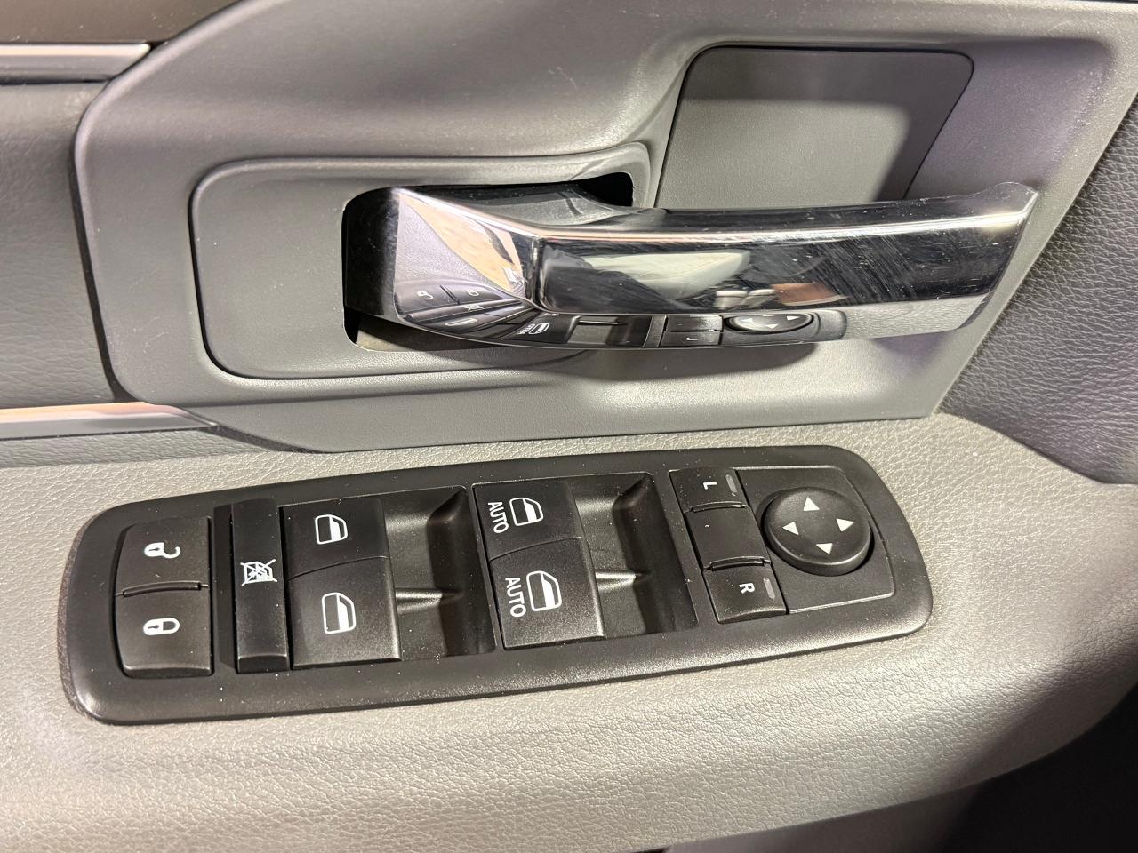 2016 RAM 1500 Outdoorsman Diesel 4x4+Camera+CLEAN CARFAX Photo