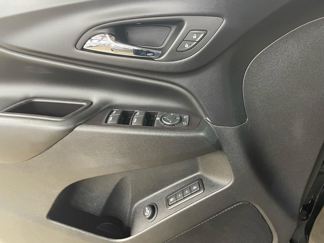 2020 Chevrolet Equinox AWD 4dr LT w/1LT Photo40