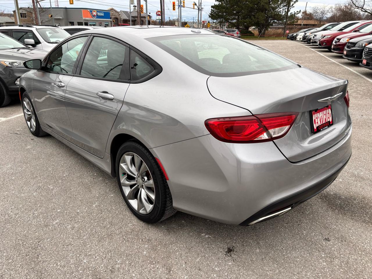 2015 Chrysler 200 S ** HTS SEATS, BLUETOOTH, BACK CAM ** Photo4