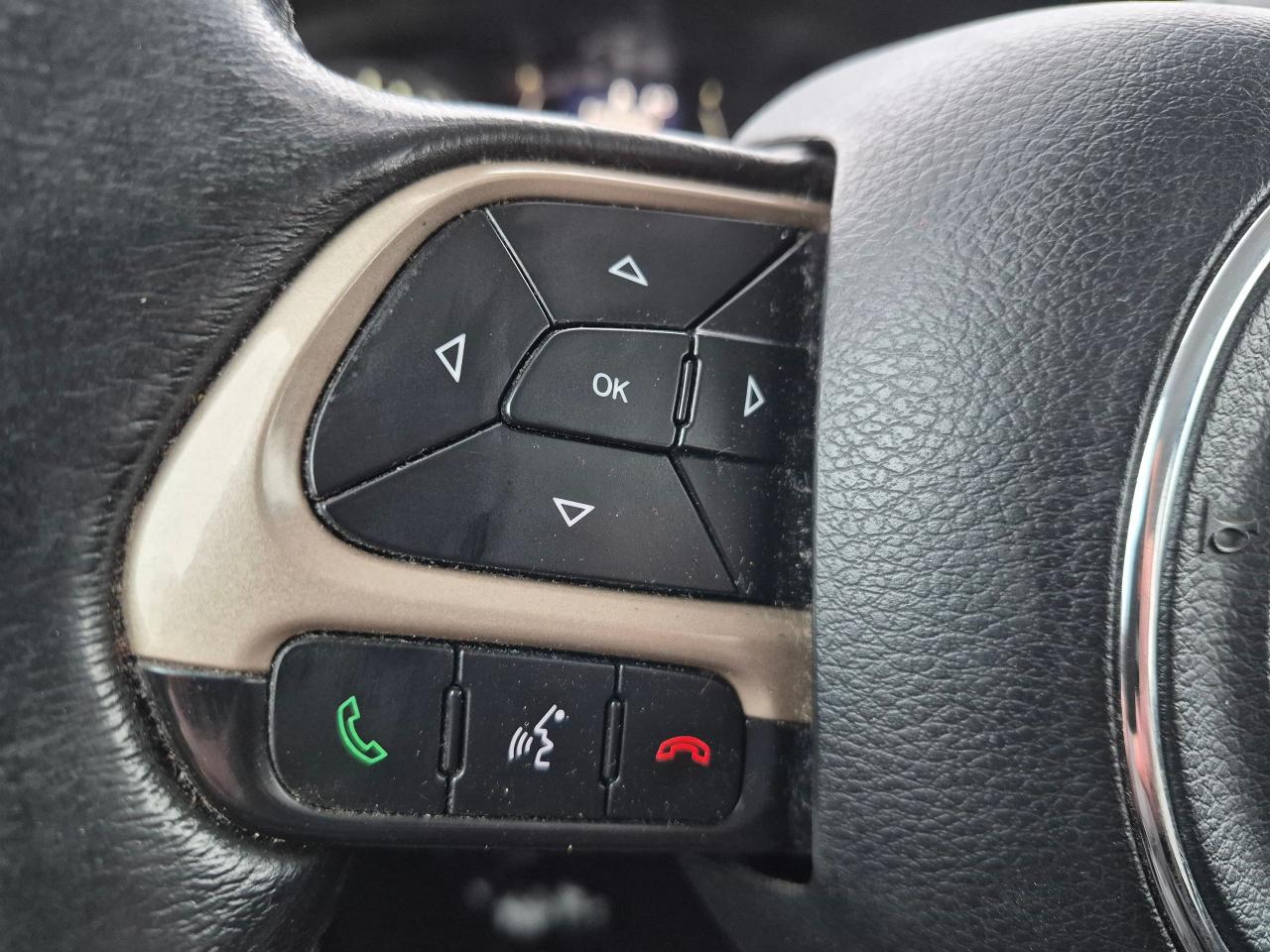 2016 Jeep Renegade 4WD North Htd Steering & Seats, BU Cam, - Photo #13