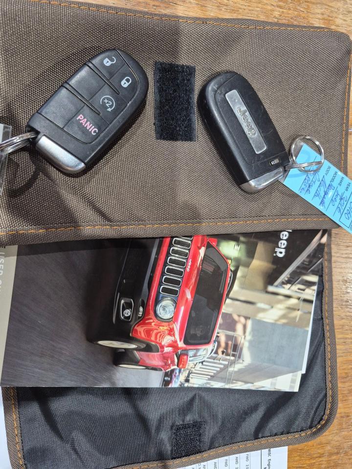 2016 Jeep Renegade 4WD North Htd Steering & Seats, BU Cam, - Photo #24