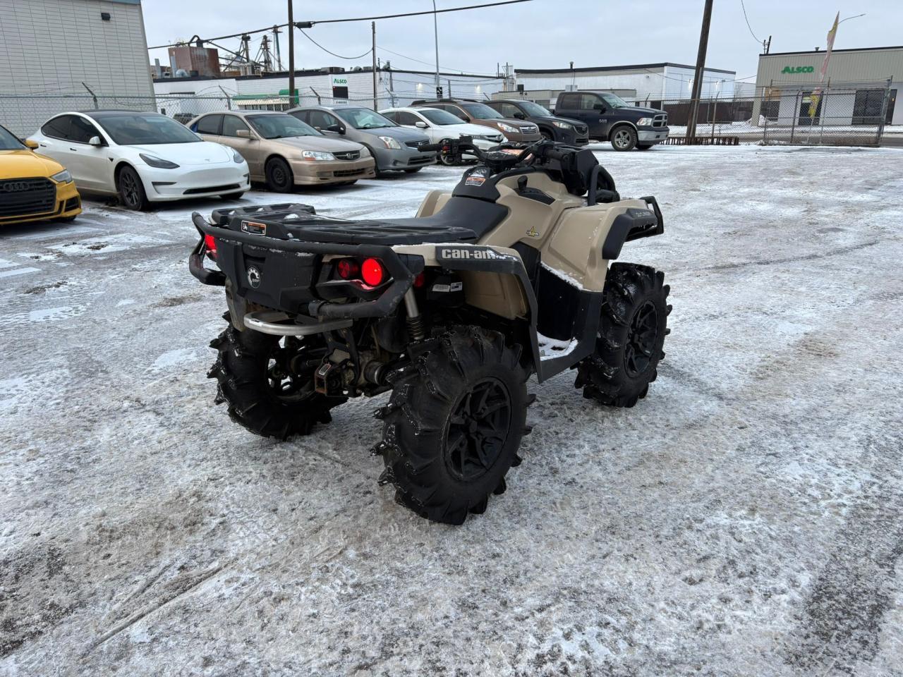 2023 Can-Am Outlander 850 XMR   - Photo #5