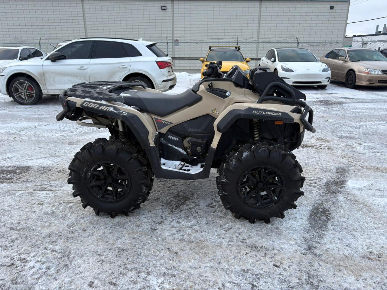 2023 Can-Am Outlander 850 XMR   - Photo #4