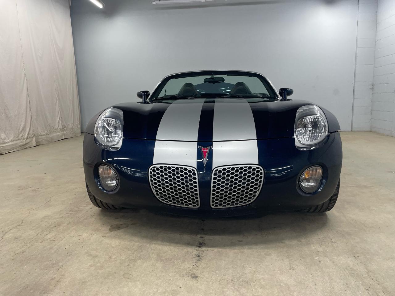 2006 Pontiac Solstice 2DR CONVERTIBLE CPE | ONE OWNER | LOW KMS Photo