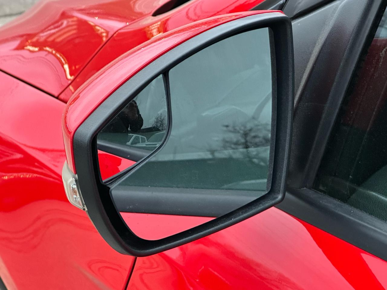 2015 Ford Focus SE Photo