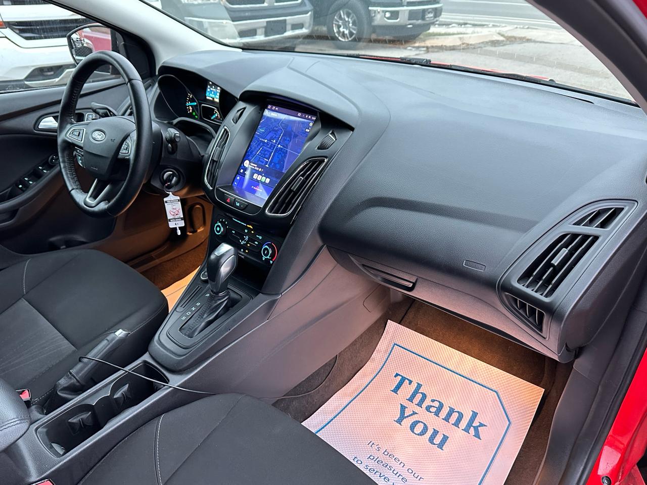 2015 Ford Focus SE Photo