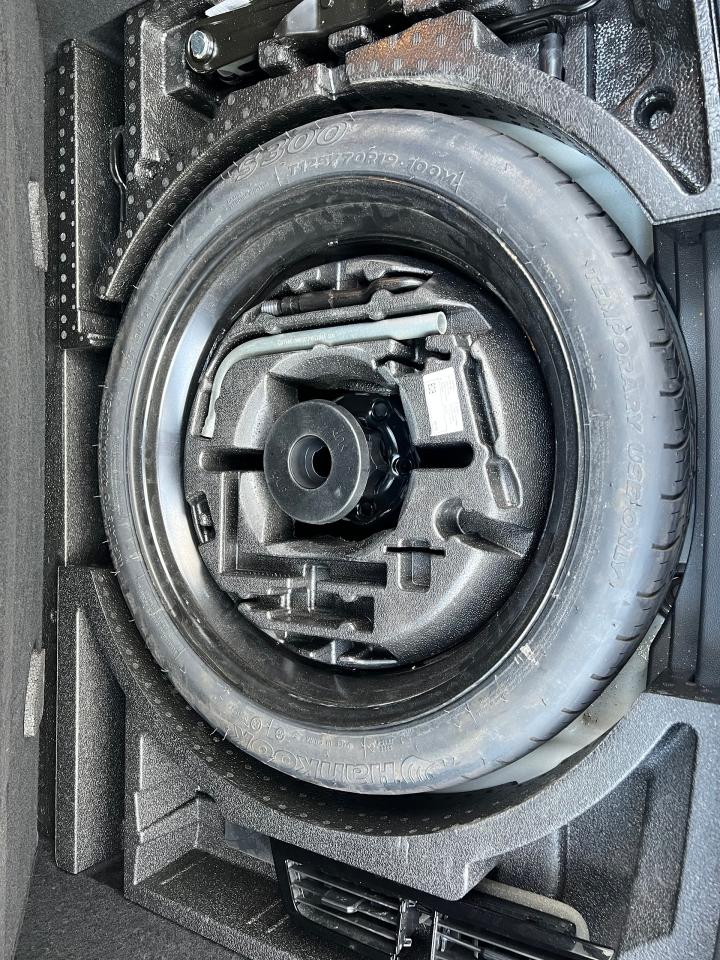 2022 Volkswagen Taos Comfortline 4WD BLINDSPOT HEATED SEATS APPLE CAR Photo