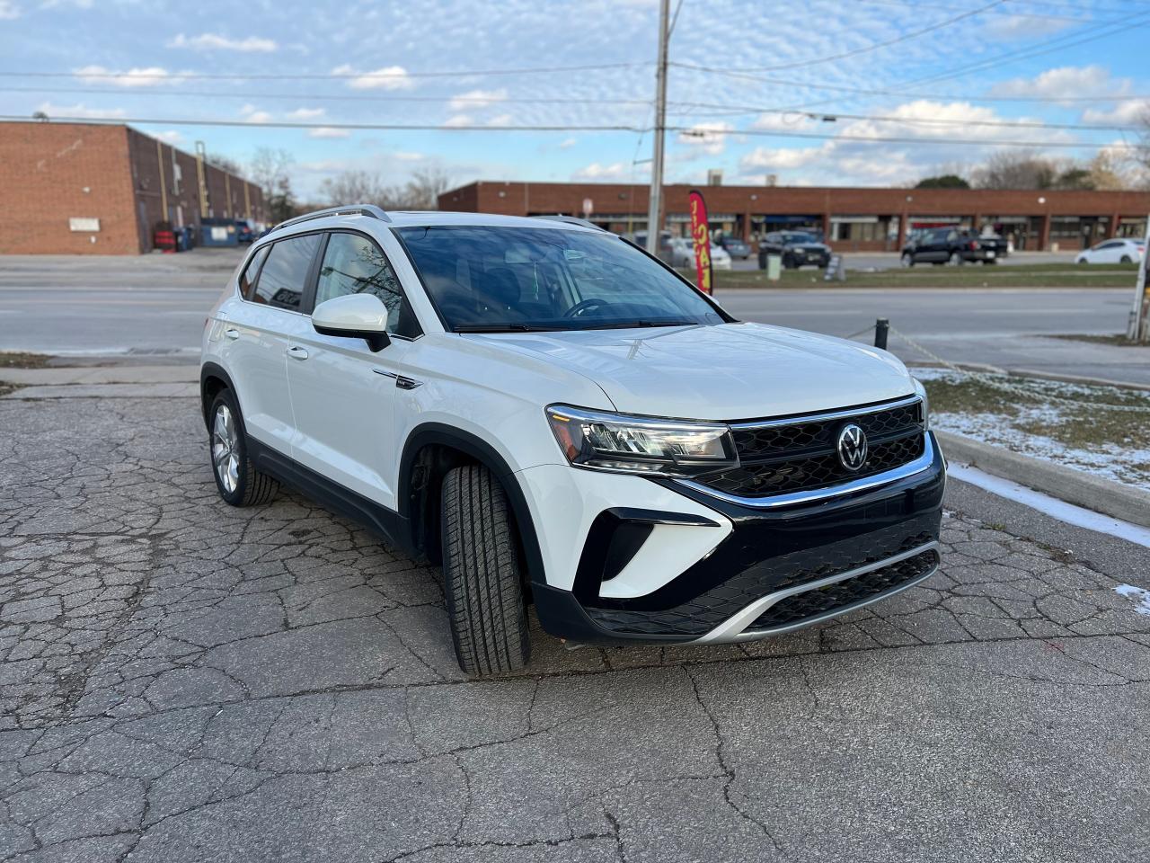 2022 Volkswagen Taos Comfortline 4WD BLINDSPOT HEATED SEATS APPLE CAR Photo