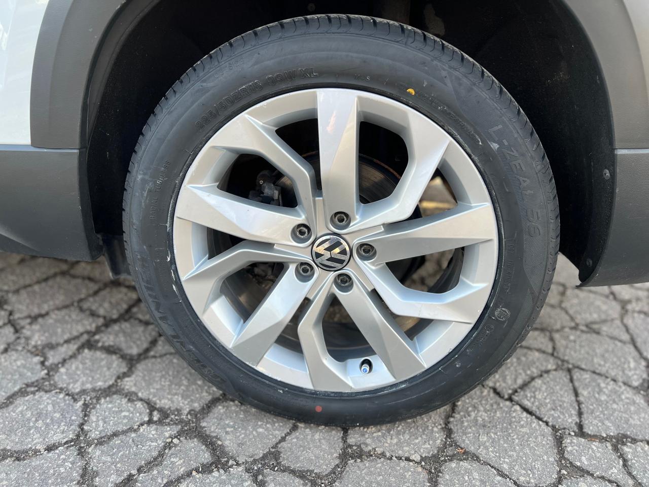 2022 Volkswagen Taos Comfortline 4WD BLINDSPOT HEATED SEATS APPLE CAR Photo