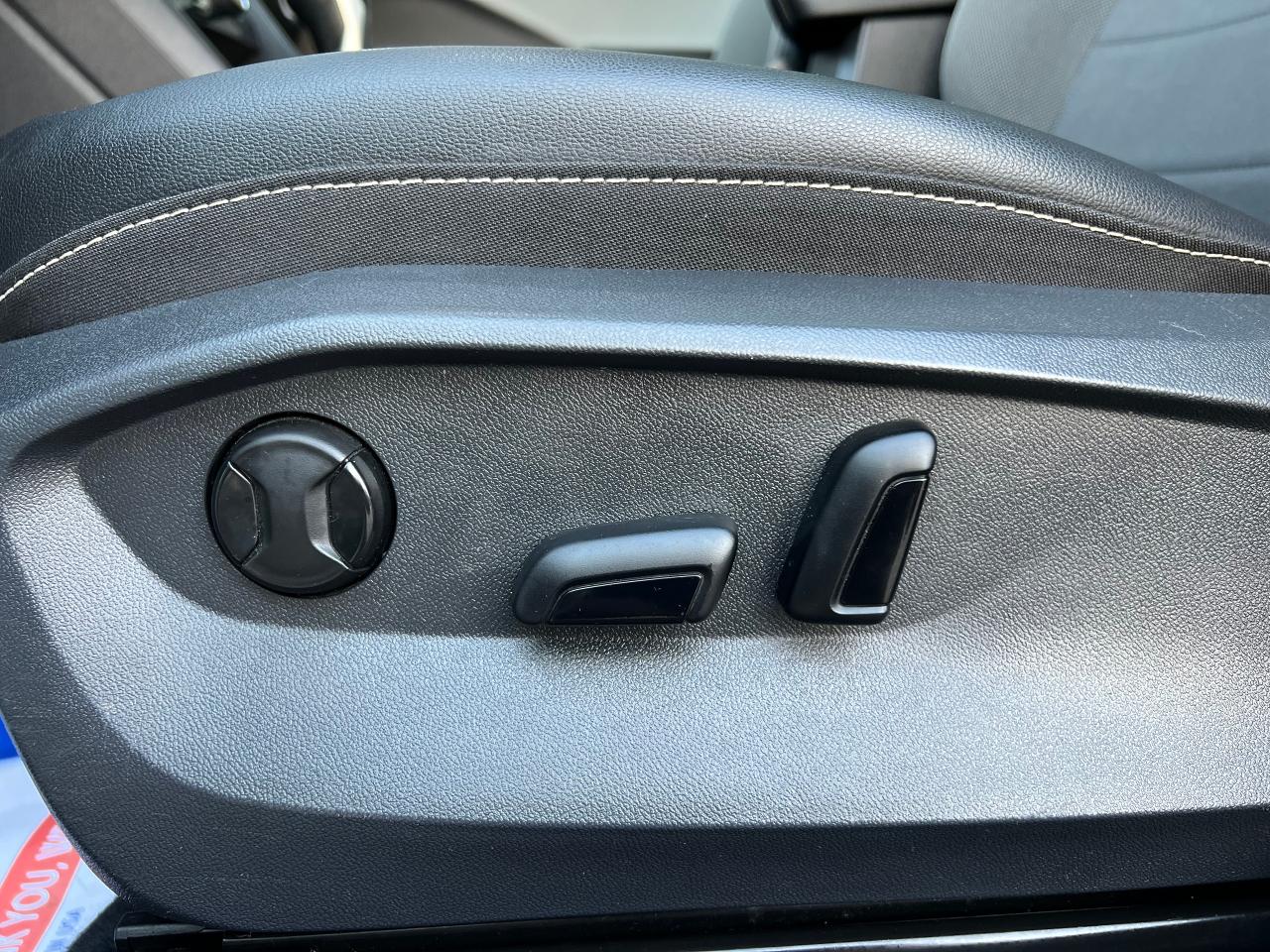 2022 Volkswagen Taos Comfortline 4WD BLINDSPOT HEATED SEATS APPLE CAR Photo