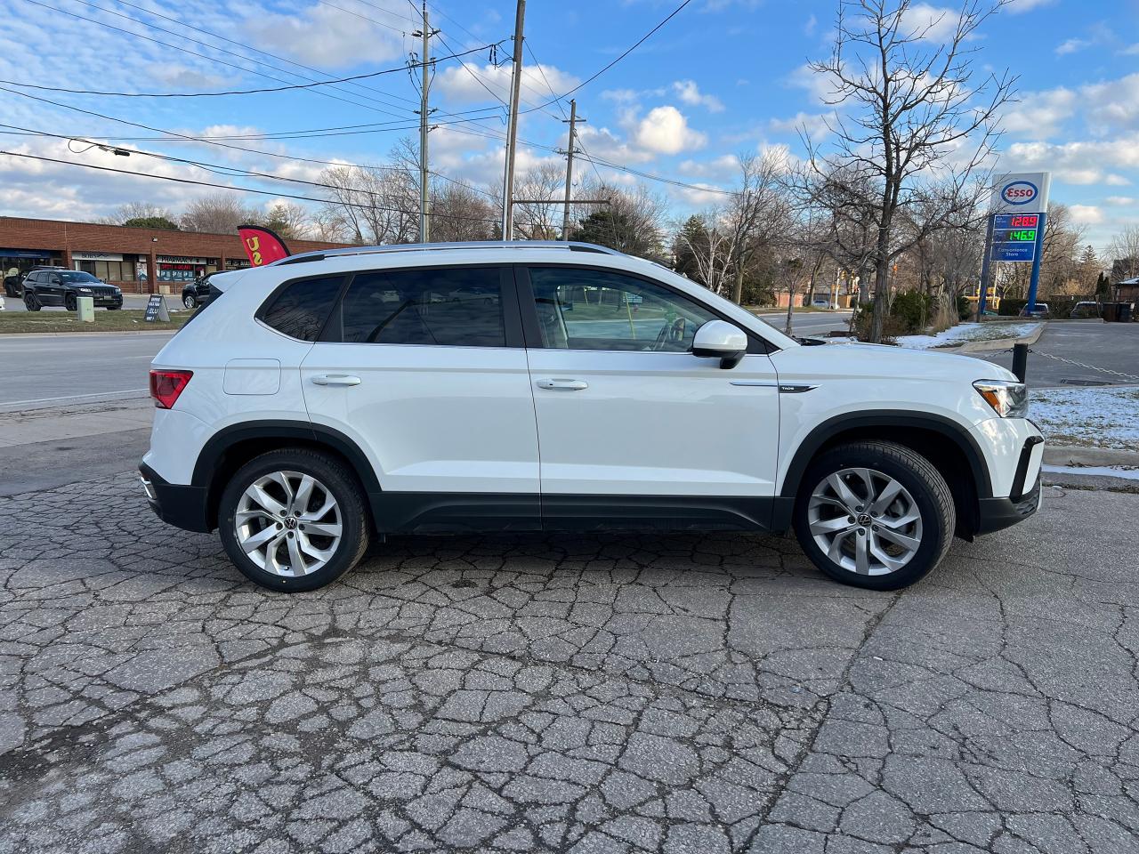 2022 Volkswagen Taos Comfortline 4WD BLINDSPOT HEATED SEATS APPLE CAR Photo