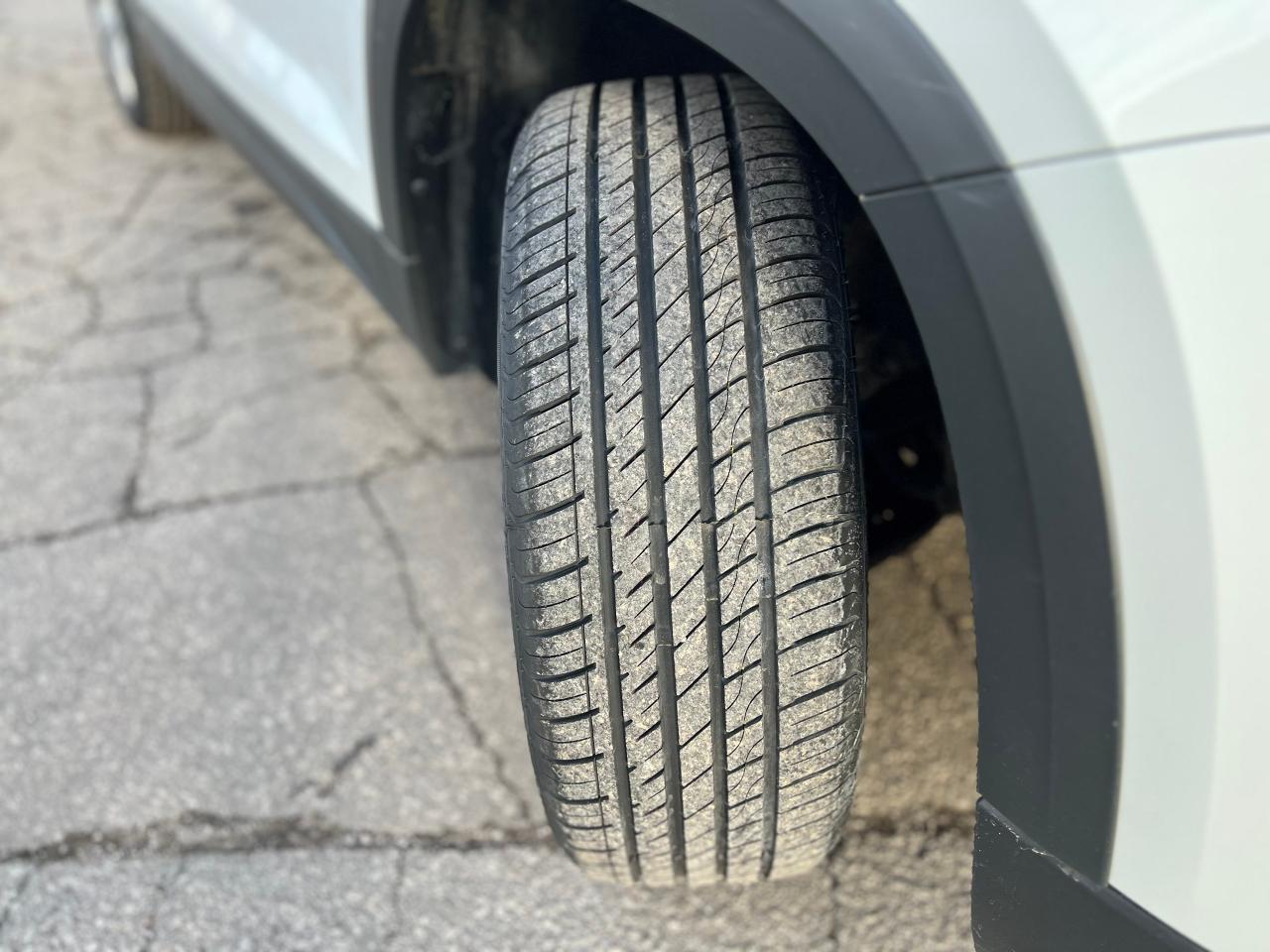 2022 Volkswagen Taos Comfortline 4WD BLINDSPOT HEATED SEATS APPLE CAR Photo