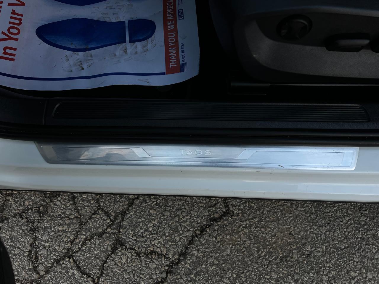 2022 Volkswagen Taos Comfortline 4WD BLINDSPOT HEATED SEATS APPLE CAR Photo