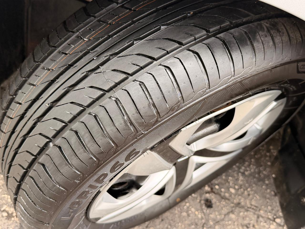 2017 Honda Civic LX+New Tires+Camera+CLEAN CARFAX Photo