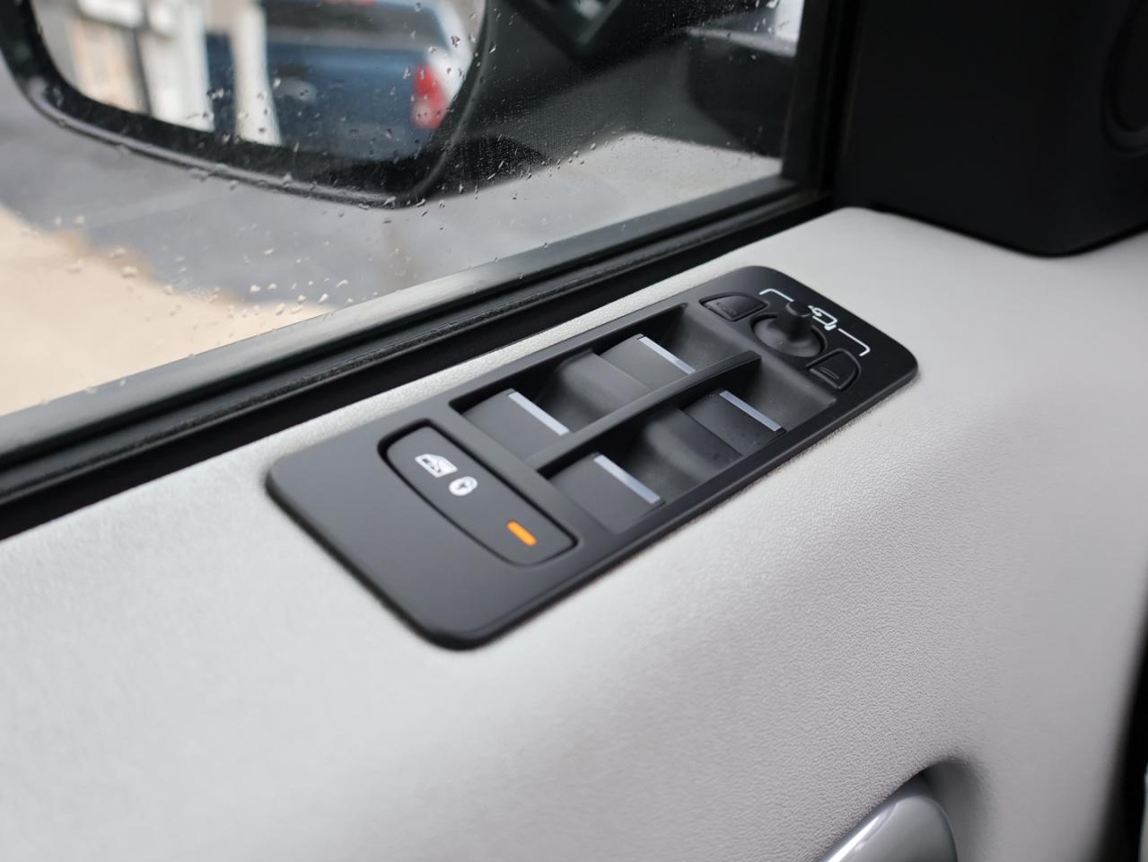 2016 Land Rover Discovery Sport HSE AWD CERTIFIED *ACCIDENT FREE*LAND ROVER MAINTAIN* CAMAERA BLUETOOTH LEATHER HEATED SEATS PANO ROOF CRUISE ALLOYS - Photo #24